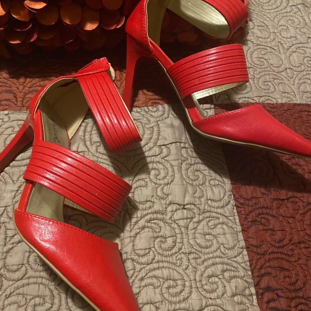Red Heels - Picture 2 of 3